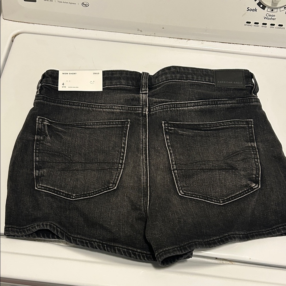 American Eagle Black Strigid Mom Shorts